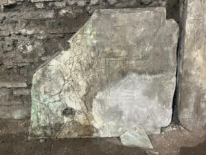 005 RomeUndergroundTrastevere